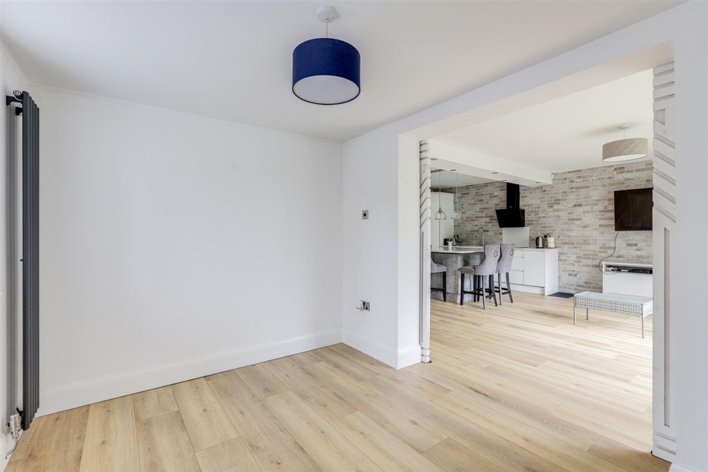 Longridge Road, Woodthorpe, NG5