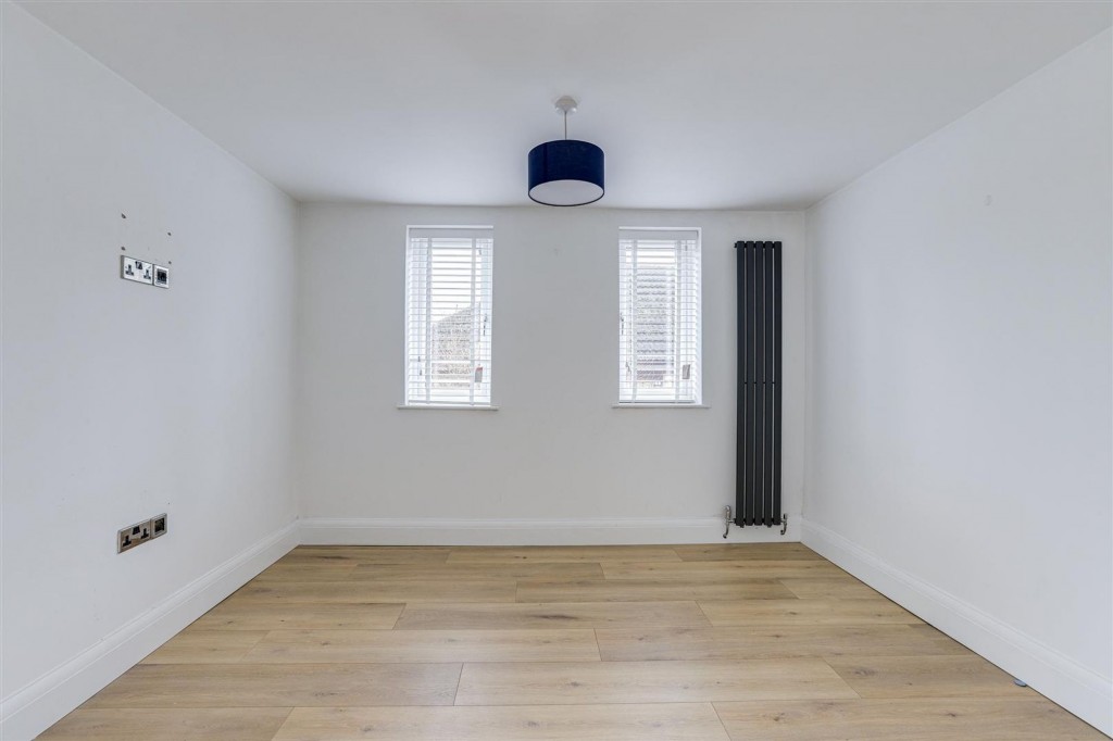 Longridge Road, Woodthorpe, NG5