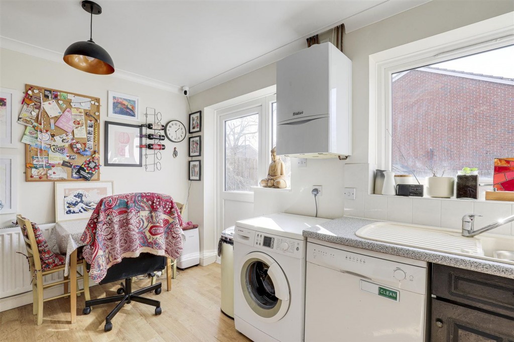 Heron Drive, Lenton, NG7