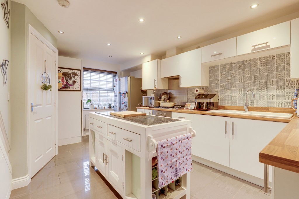 Axmouth Drive, Mapperley, NG3