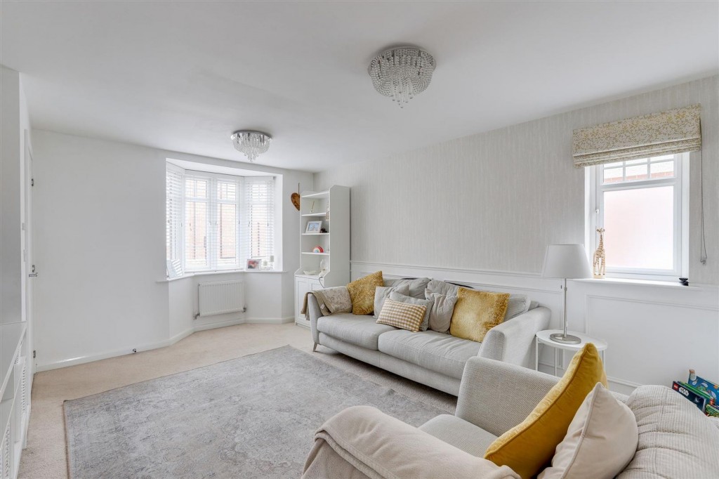 Antonia Drive, Hucknall, NG15