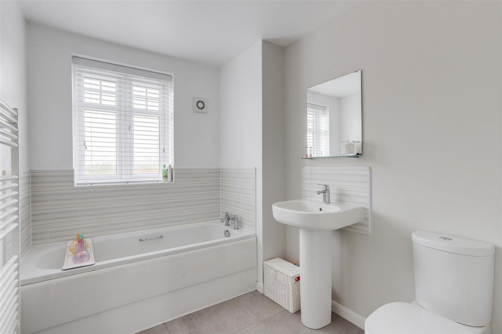 Antonia Drive, Hucknall, NG15