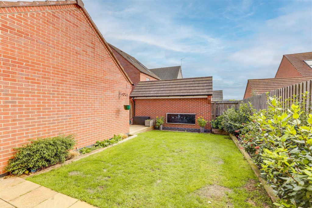 Antonia Drive, Hucknall, NG15