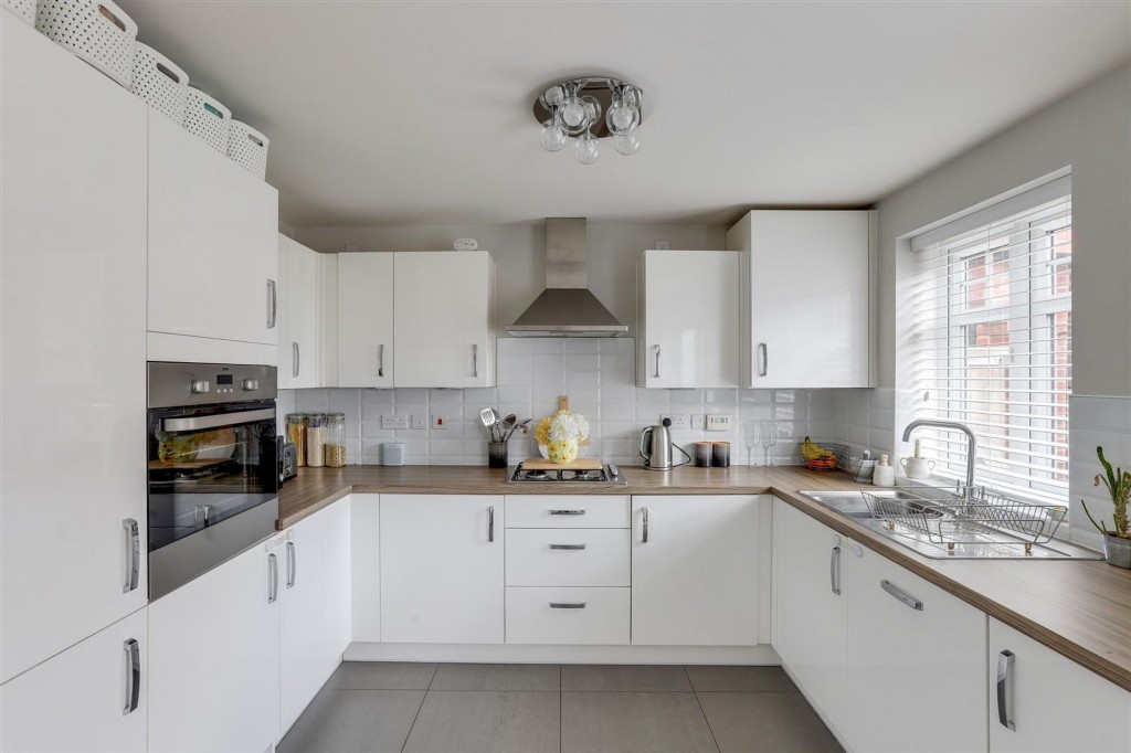 Antonia Drive, Hucknall, NG15