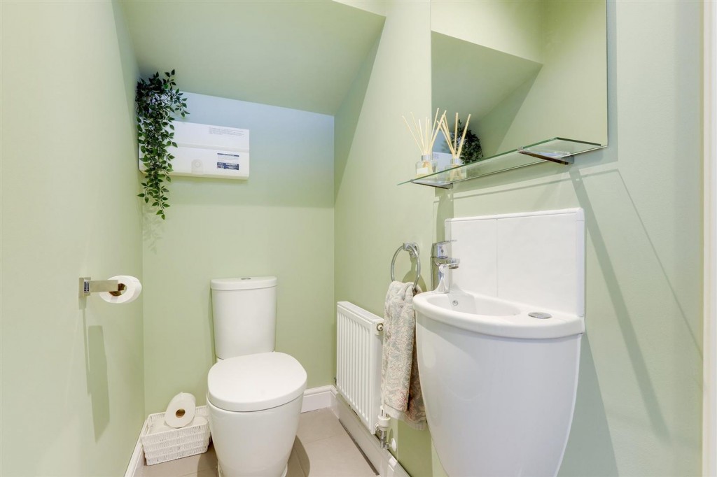 Antonia Drive, Hucknall, NG15