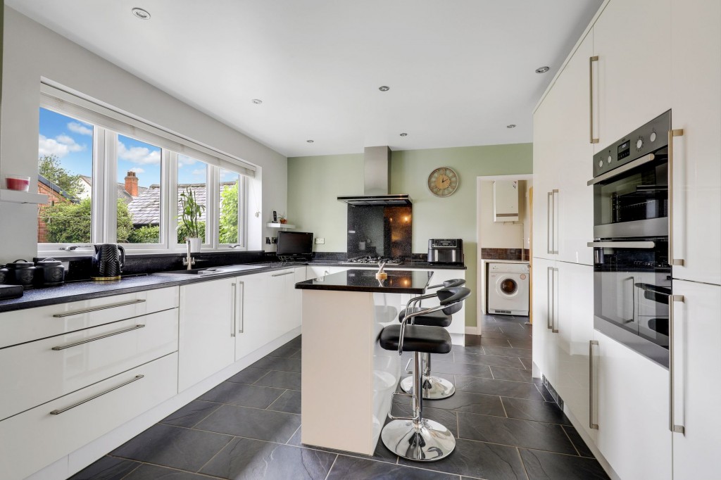 Wellington Road, Burton Joyce, NG14