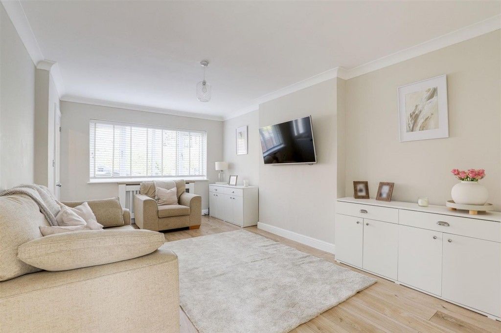 Besecar Avenue, Gedling, NG4