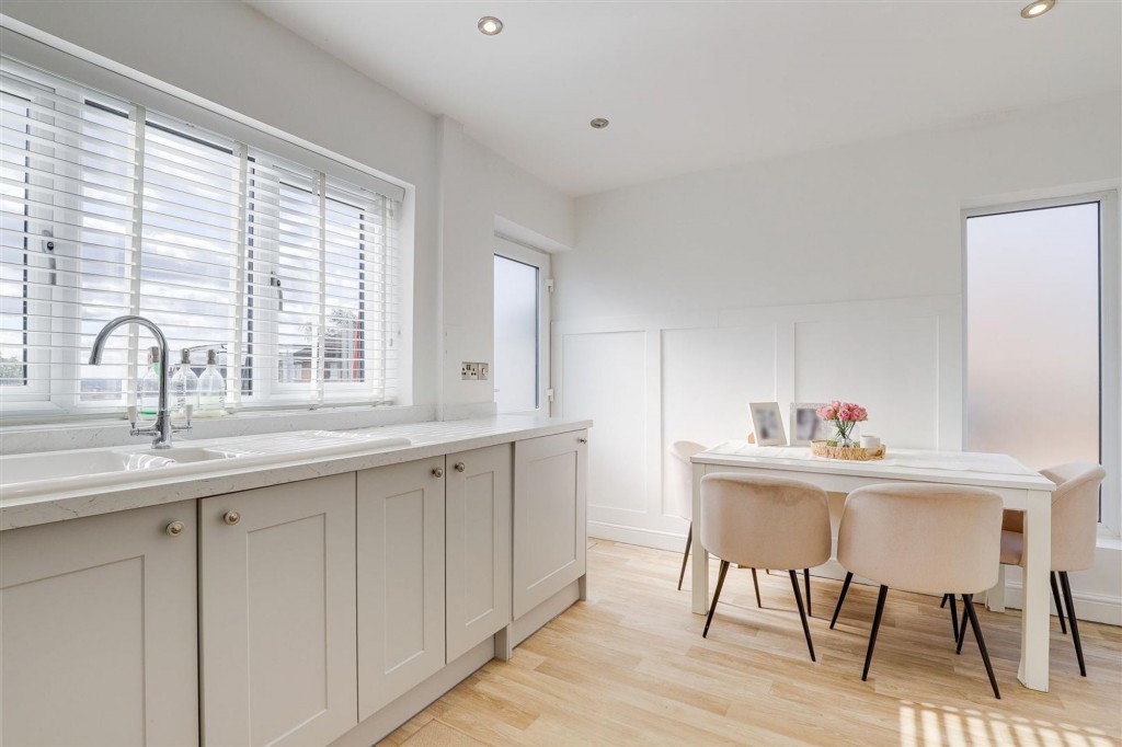 Besecar Avenue, Gedling, NG4