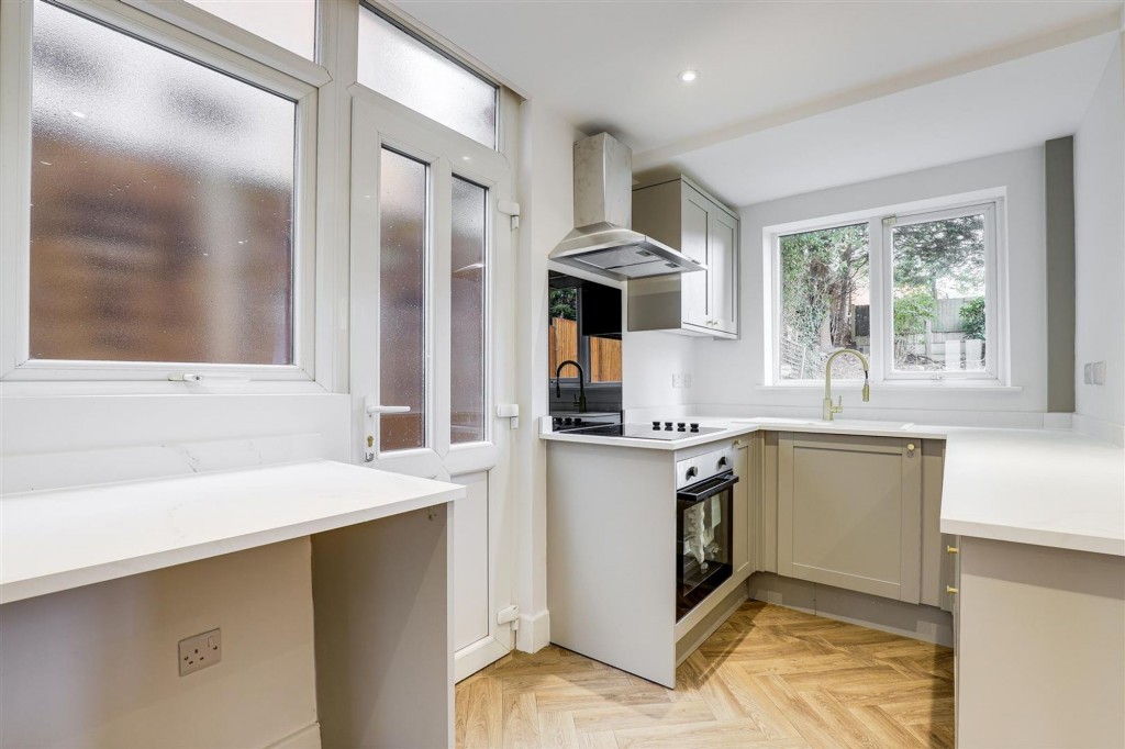 Nottingham Road, Nottingham, NG7