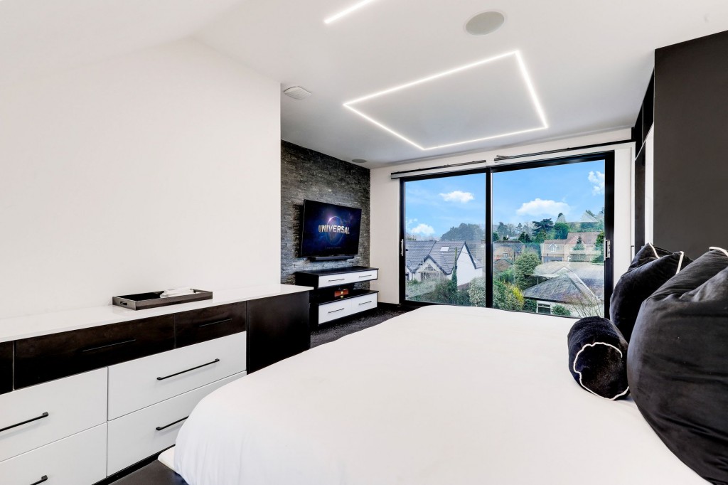 Derby Road, Bramcote, NG9