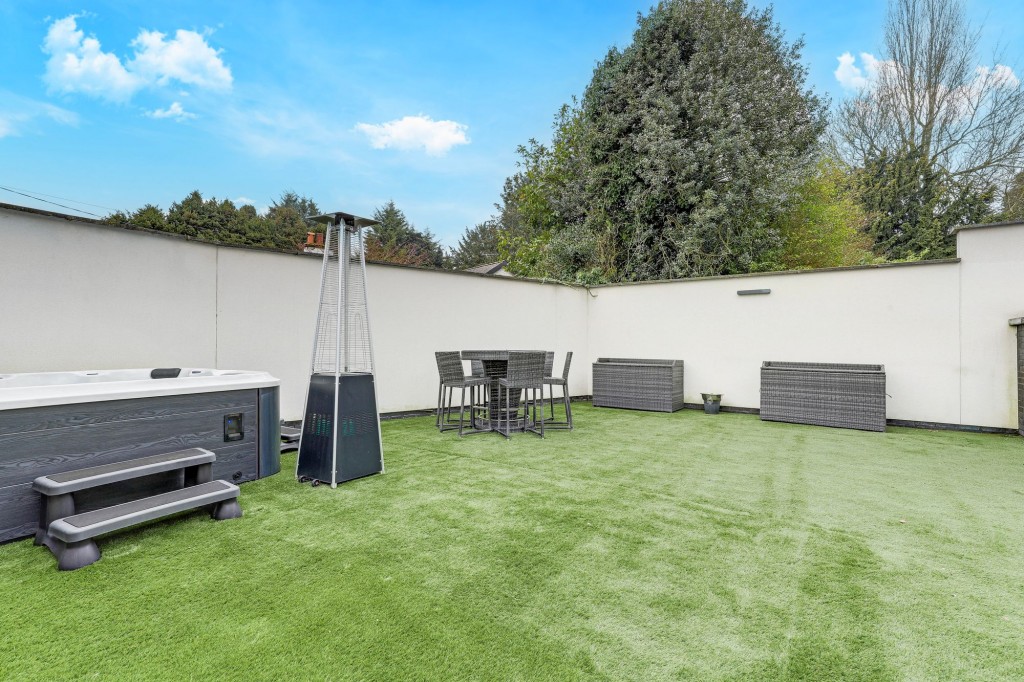 Derby Road, Bramcote, NG9