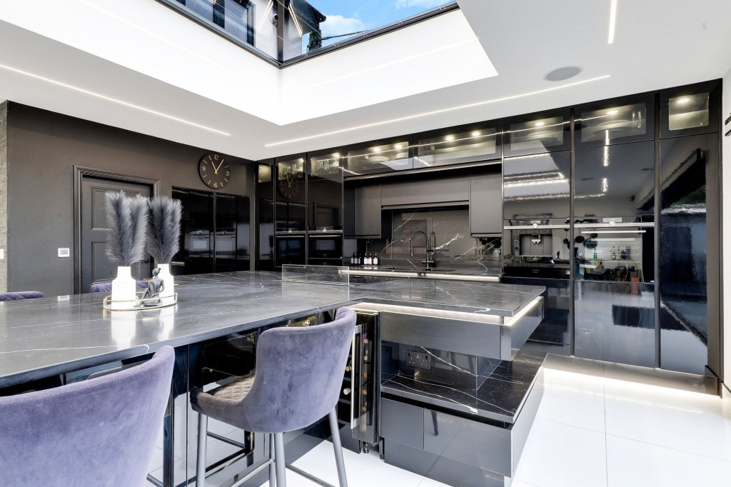 Derby Road, Bramcote, NG9