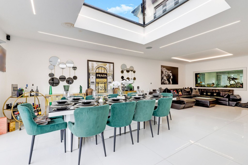 Derby Road, Bramcote, NG9