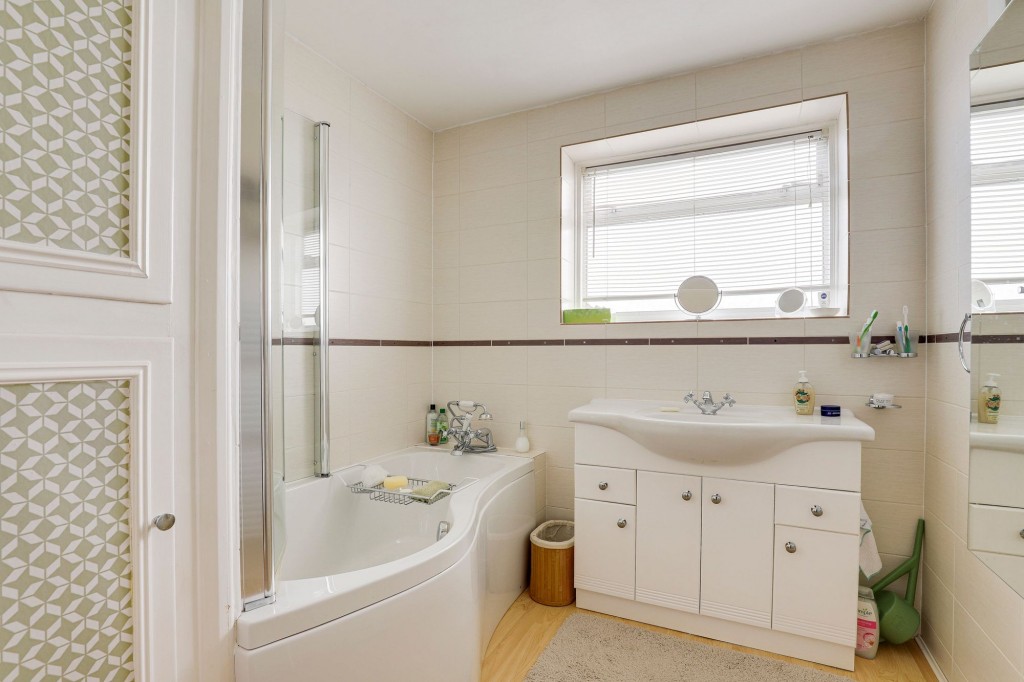 Radcliffe Road, West Bridgford, NG2