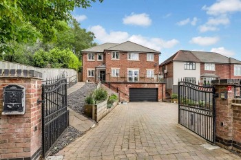 Main Road, Ravenshead, NG15