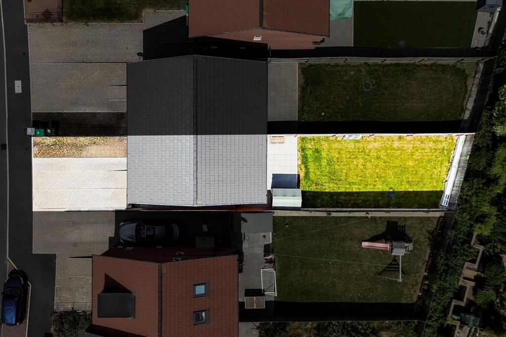 Hall Close, Nottingham, NG5