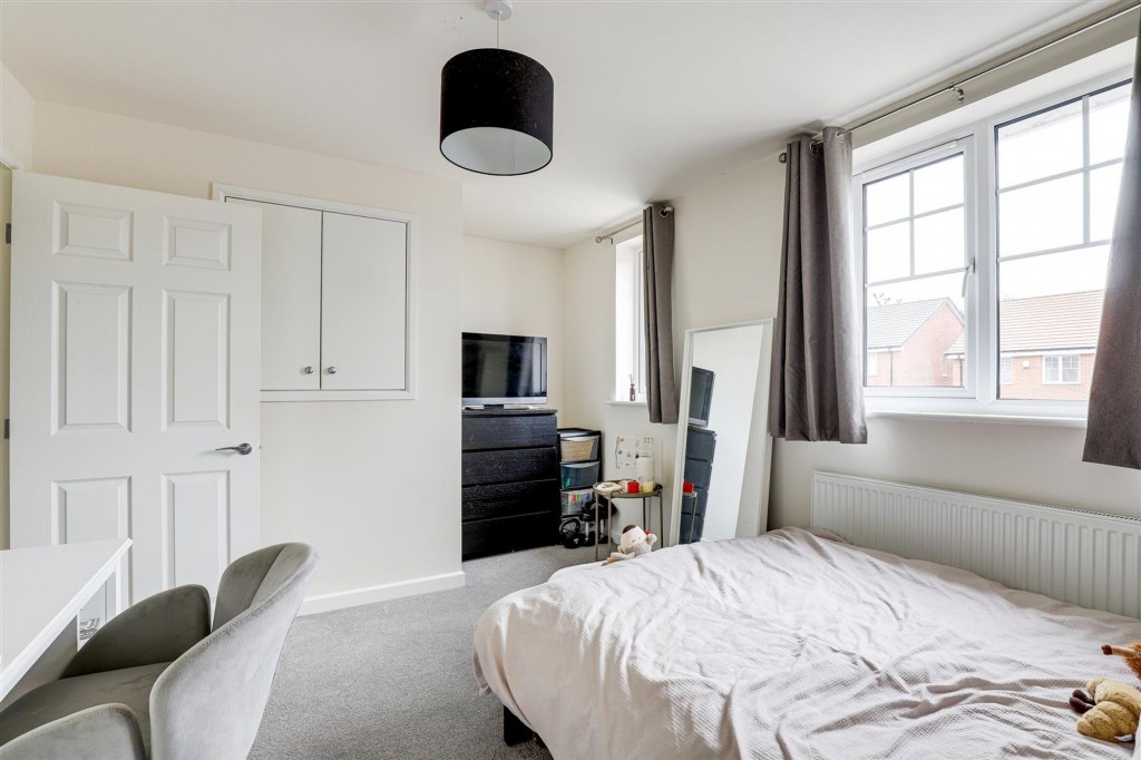 Hall Close, Nottingham, NG5