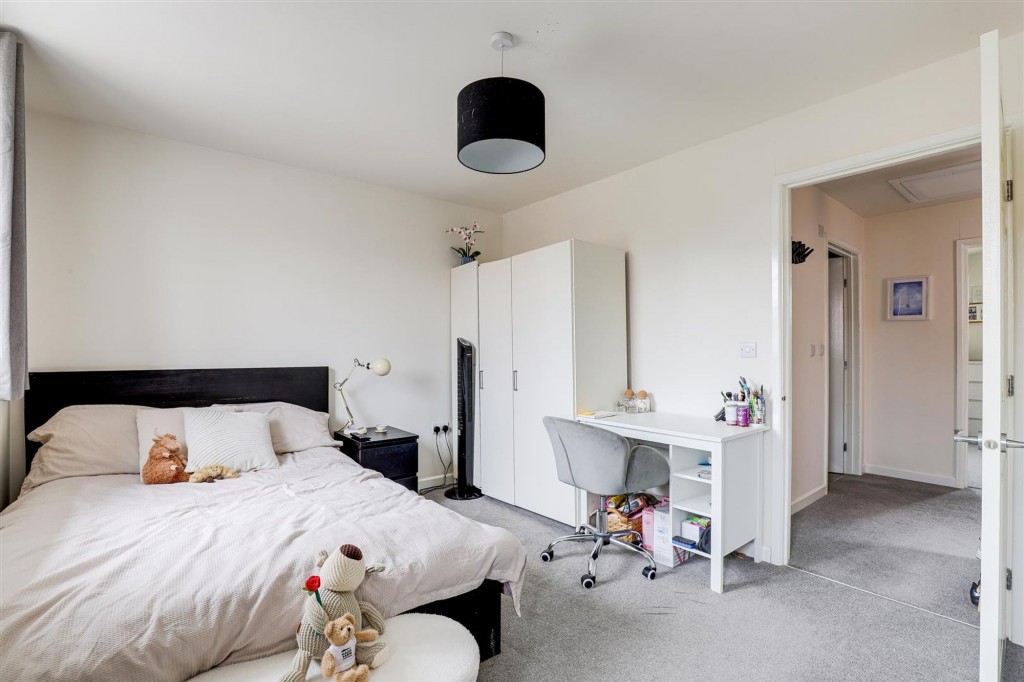 Hall Close, Nottingham, NG5