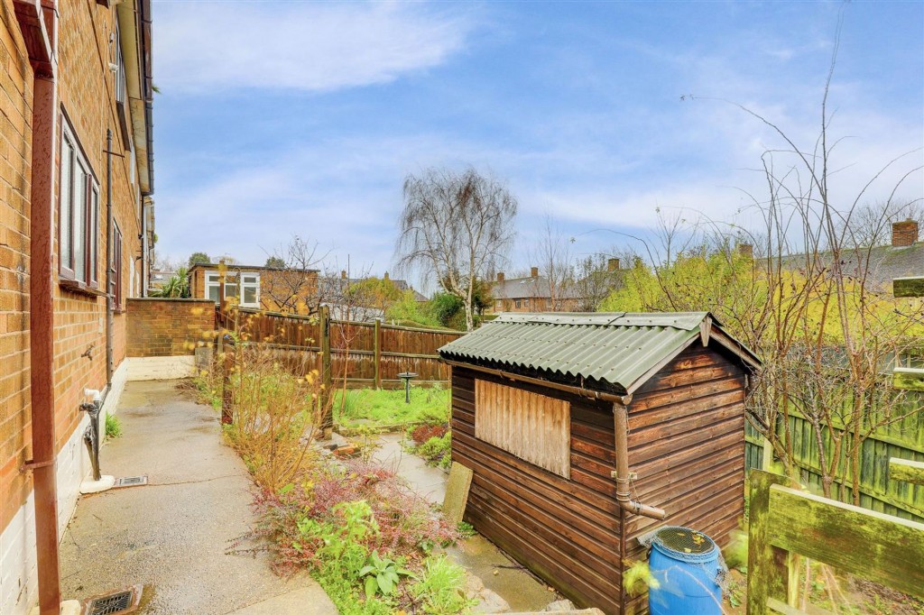 Seagrave Road, Nottingham, NG8