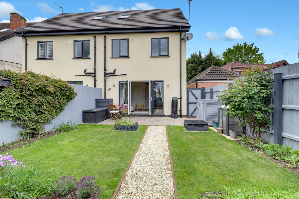 Carnarvon Grove, Gedling, NG4