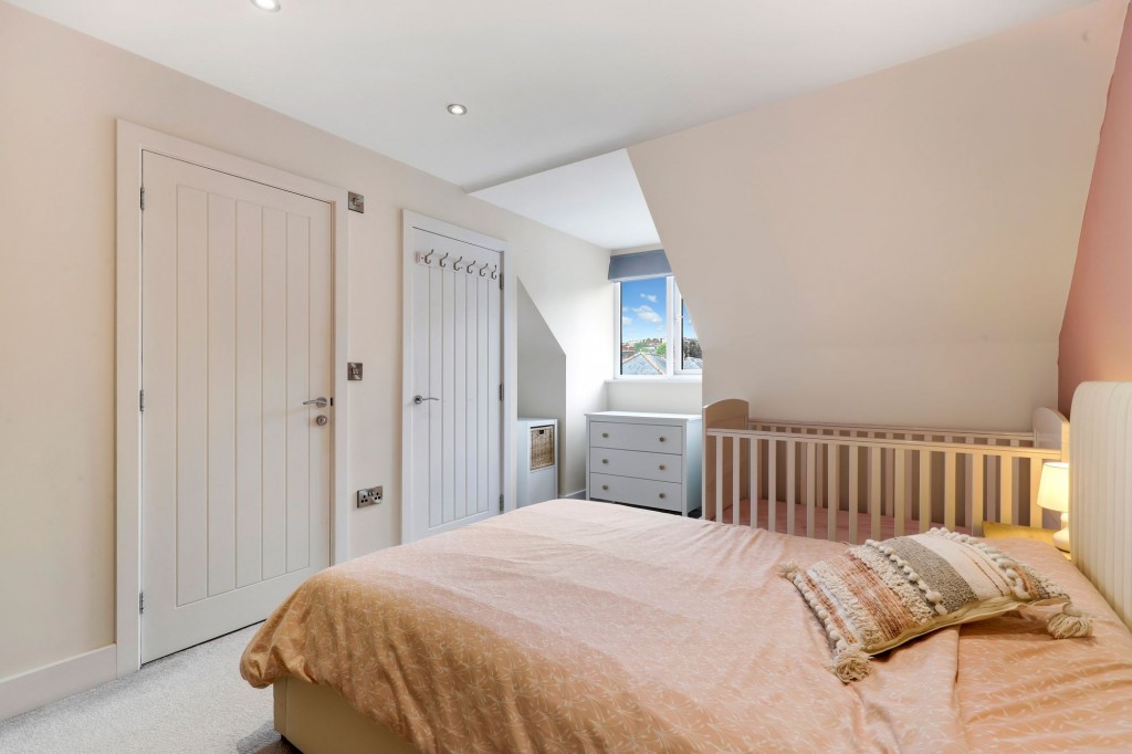 Carnarvon Grove, Gedling, NG4