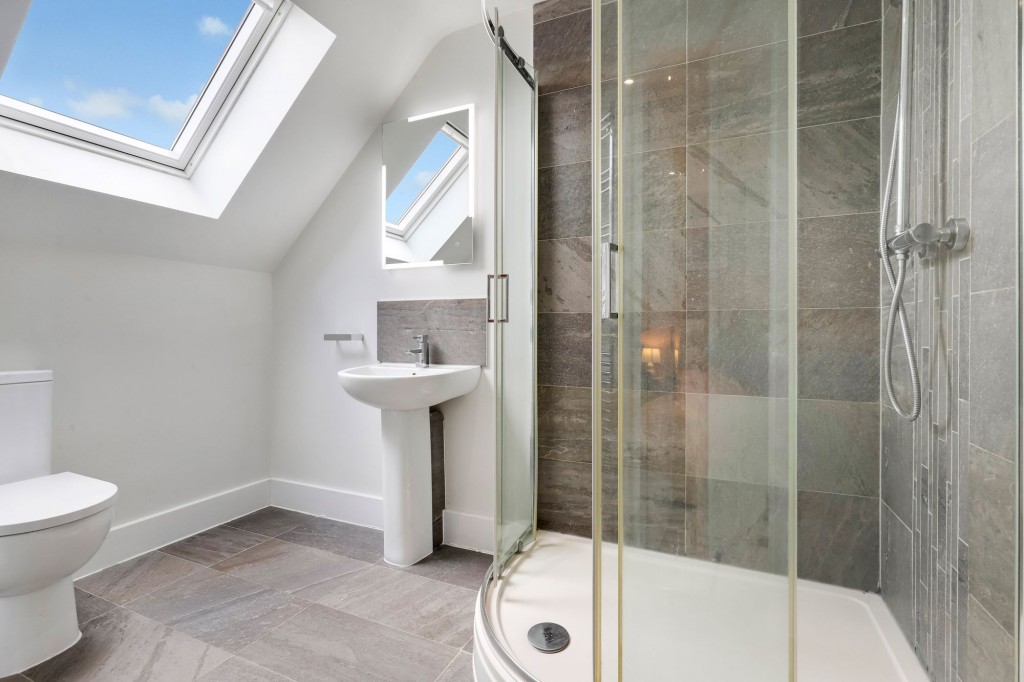 Carnarvon Grove, Gedling, NG4