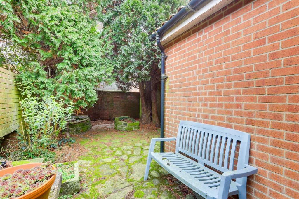 Main Street, Caythorpe, NG14