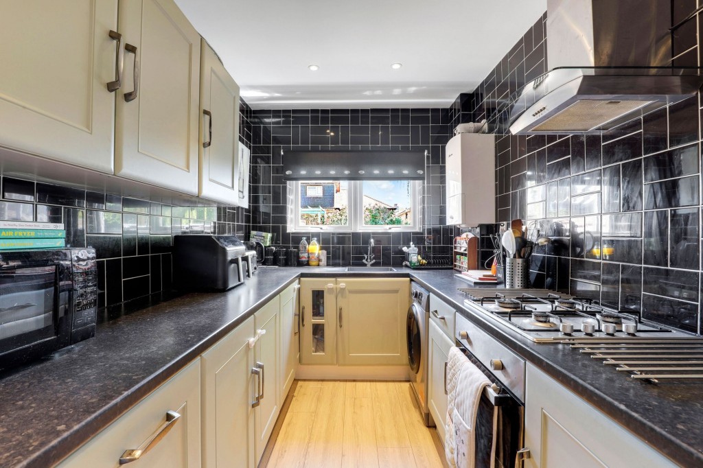 Second Avenue, Carlton, NG4