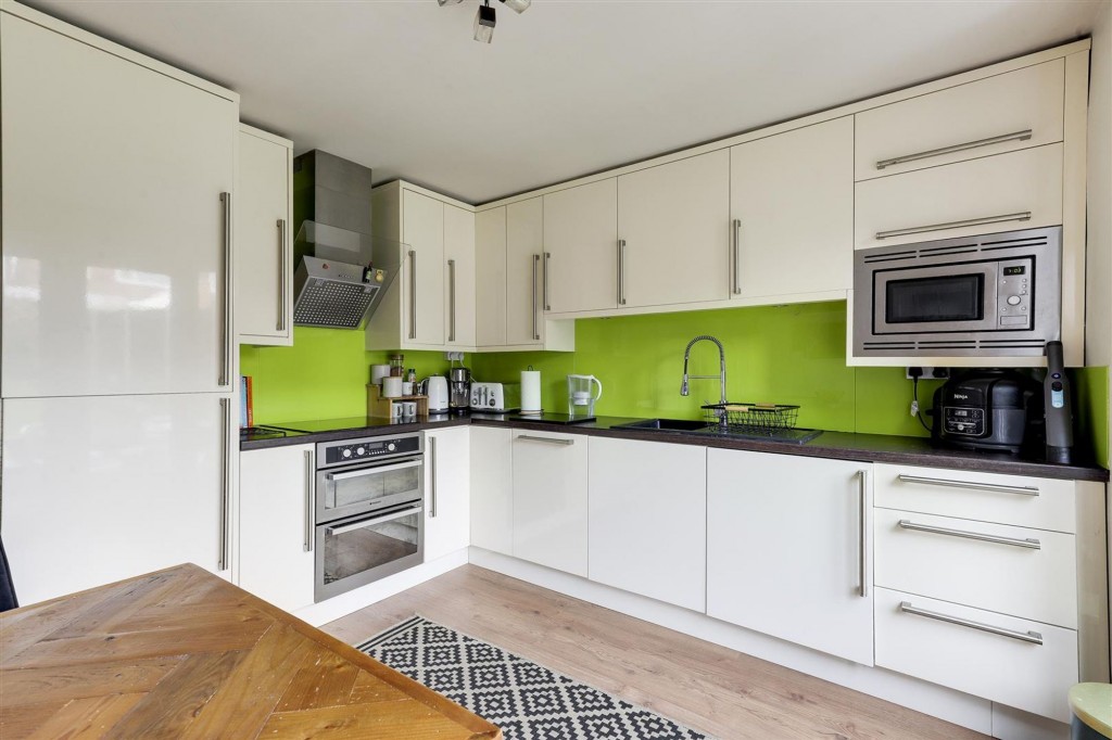 Manly Close, Nottingham, NG5