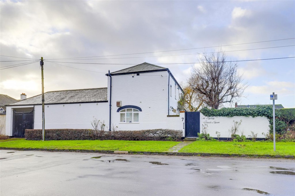 Village Road, Clifton Village, NG11