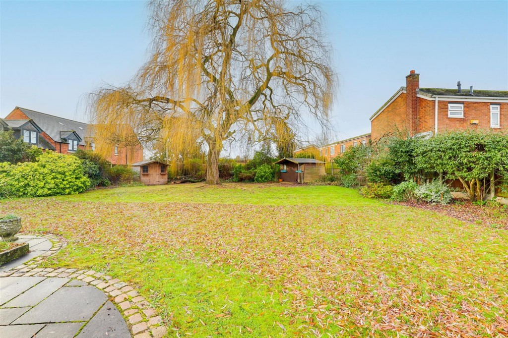 Village Road, Clifton Village, NG11