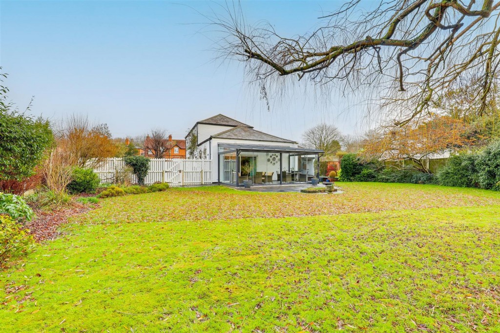 Village Road, Clifton Village, NG11