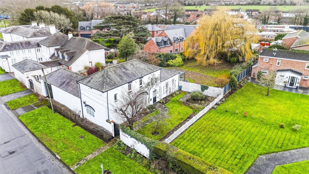 Village Road, Clifton Village, NG11