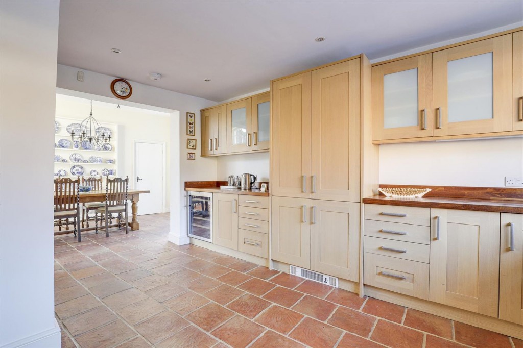 Village Road, Clifton Village, NG11