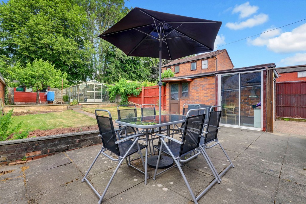 Kestrel Close, Carlton, NG4