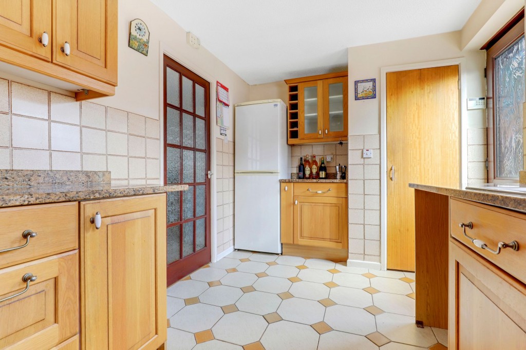 Kestrel Close, Carlton, NG4