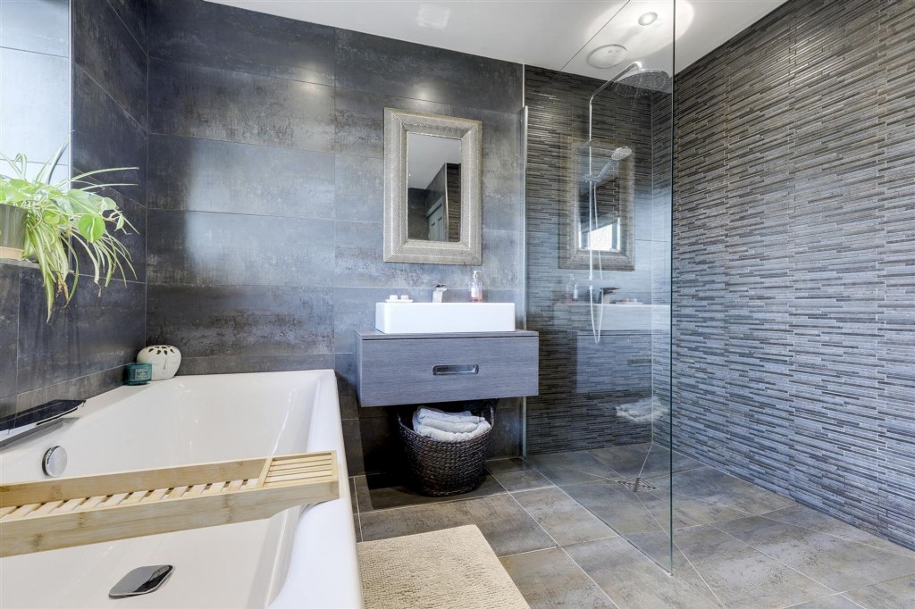 Walsingham Road, Woodthorpe, NG5