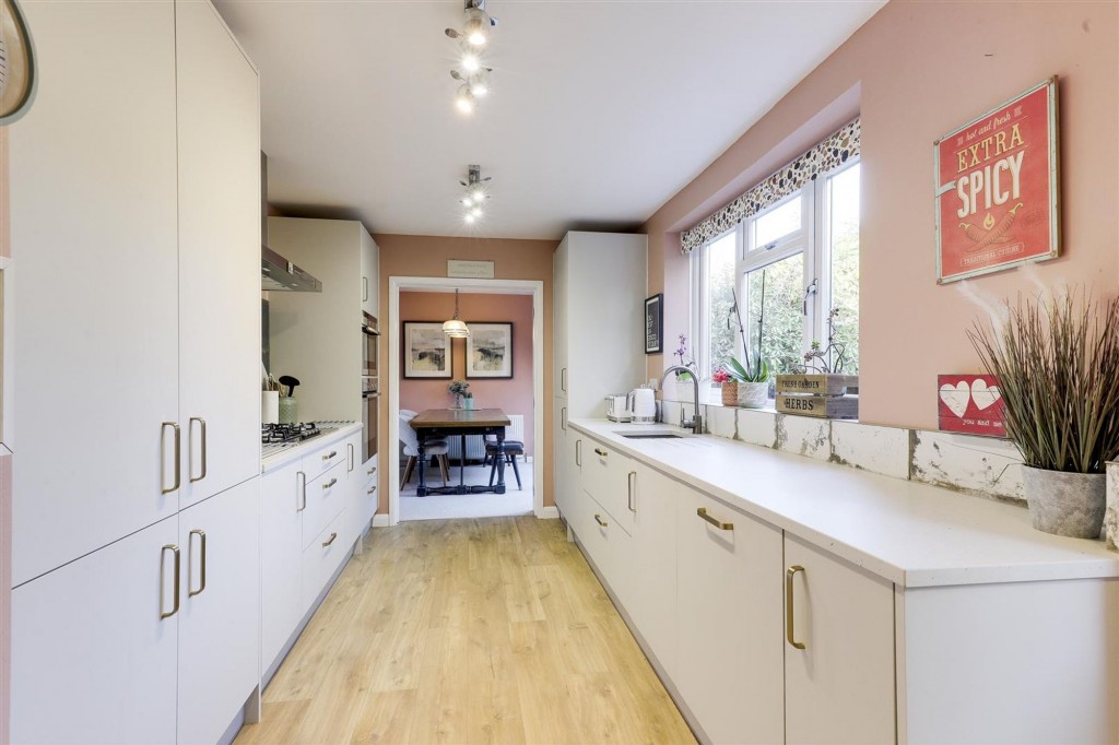 Walsingham Road, Woodthorpe, NG5