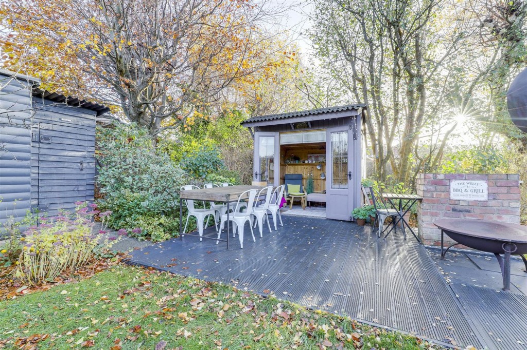 Walsingham Road, Woodthorpe, NG5