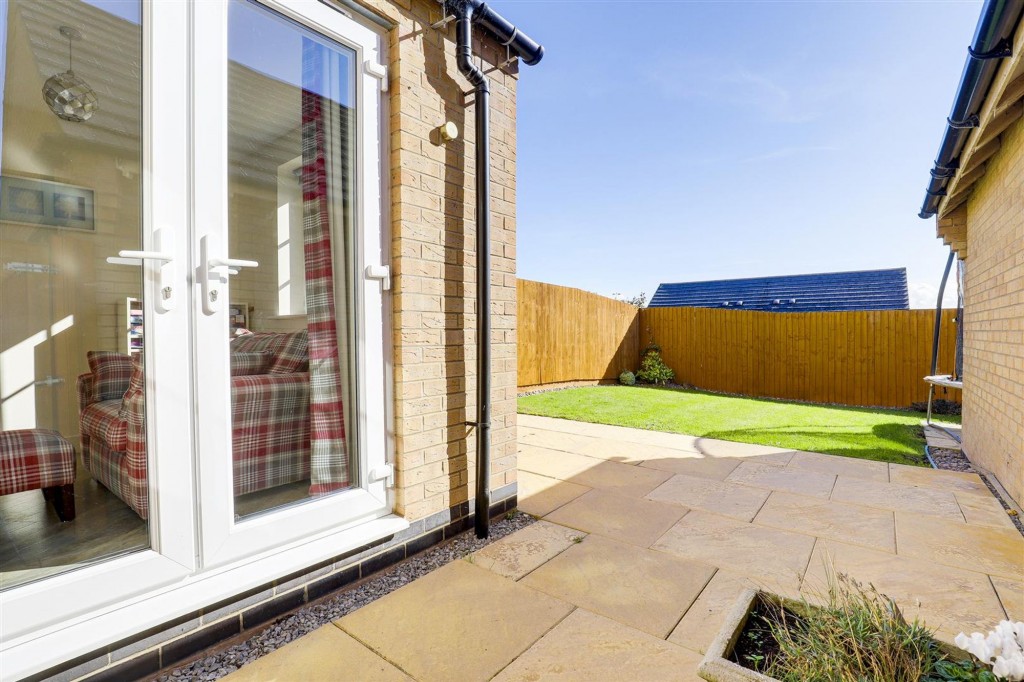 Ashington Drive, Arnold, NG5