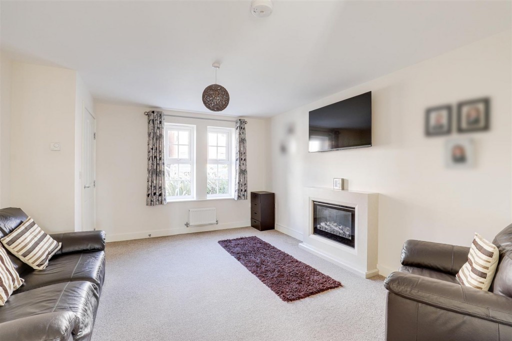 Ashington Drive, Arnold, NG5