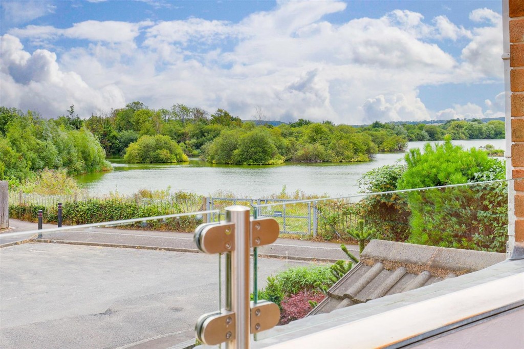 St. Marys Close, Attenborough, NG9