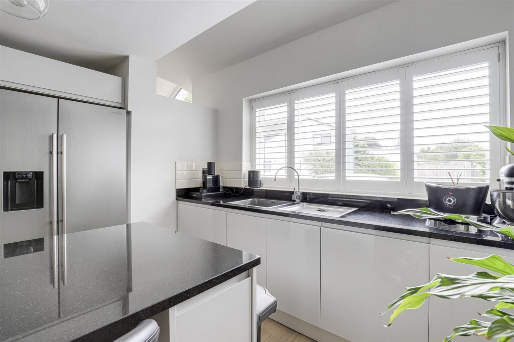 St. Marys Close, Attenborough, NG9