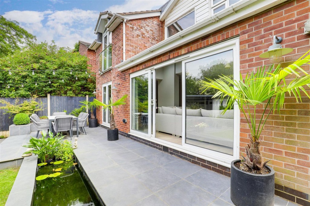 St. Marys Close, Attenborough, NG9