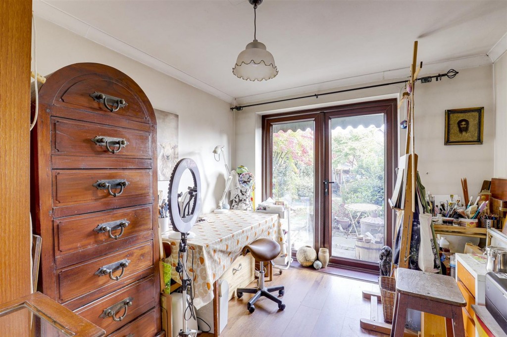 Tiree Close, Trowell, NG9