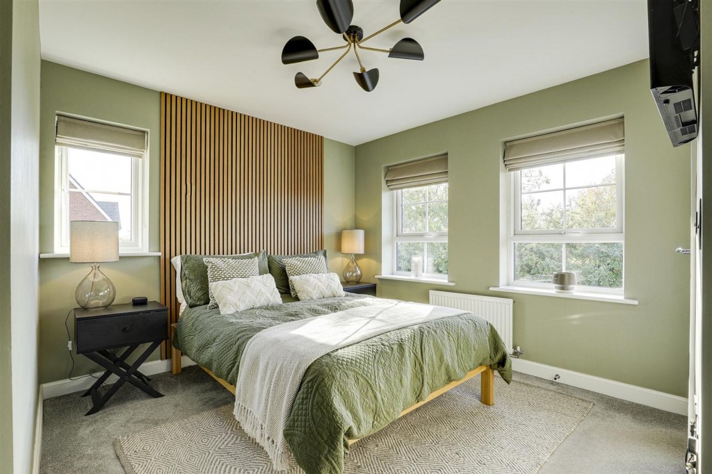 Gum Tree Close, Edwalton, NG12