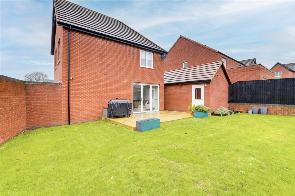 Damstead Park Avenue, Alfreton, DE55