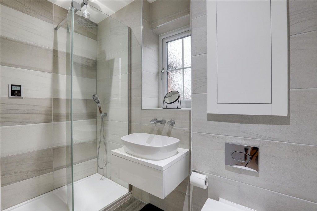 Damstead Park Avenue, Alfreton, DE55