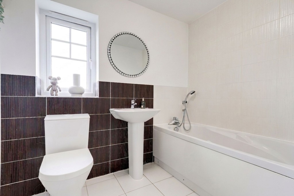 Ashington Drive, Arnold, NG5