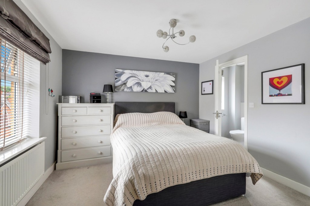 Ashington Drive, Arnold, NG5